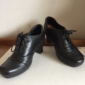 Clarks rockabilly vintage-style lace-up heels Narita black sz 6.5